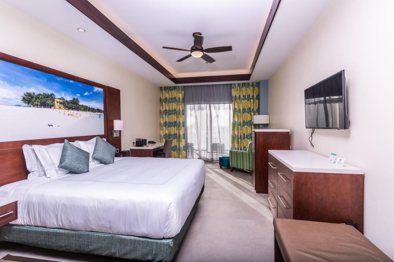 Surfrider Resort Hotel Saipan Eksteriør bilde